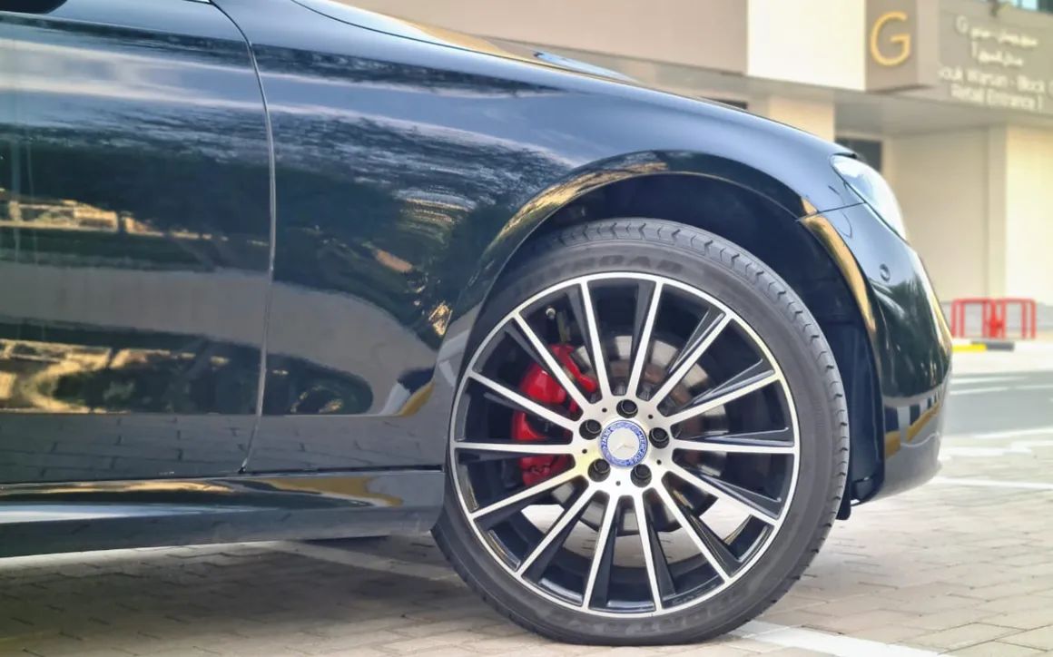 MERCEDES E250 - image 5