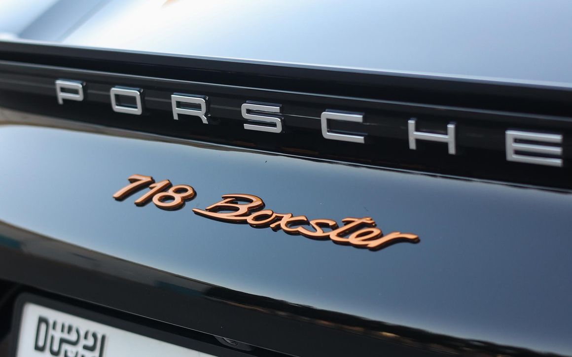 Porsche Boxster 718 Convertible Black - image 17