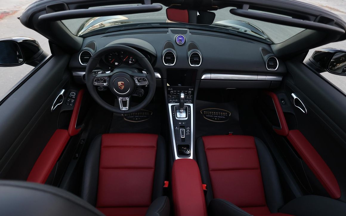 Porsche Boxster 718 Convertible Black - image 18