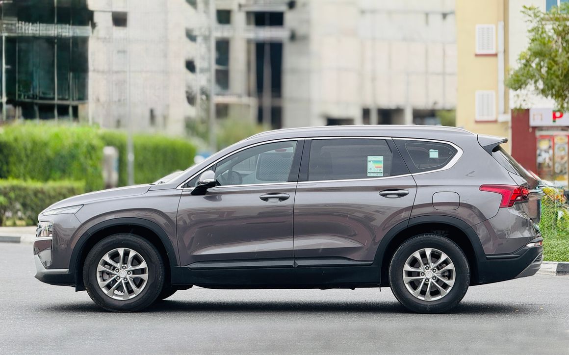 HYUNDAI SANTA FE - image 4