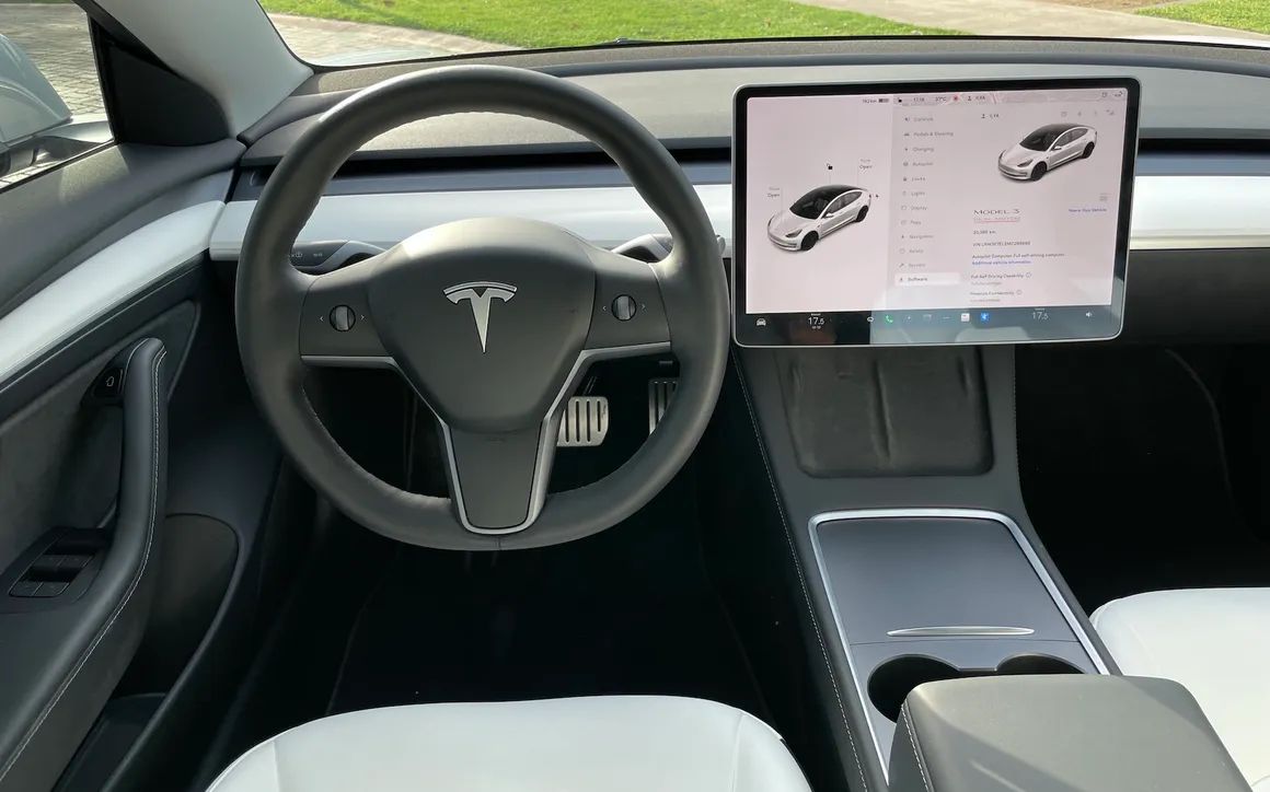 TESLA MODEL 3 STANDARD - image 4