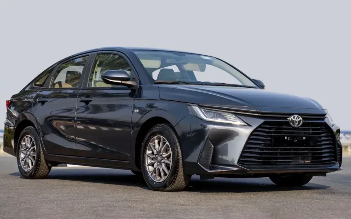 Toyota Yaris - image 4