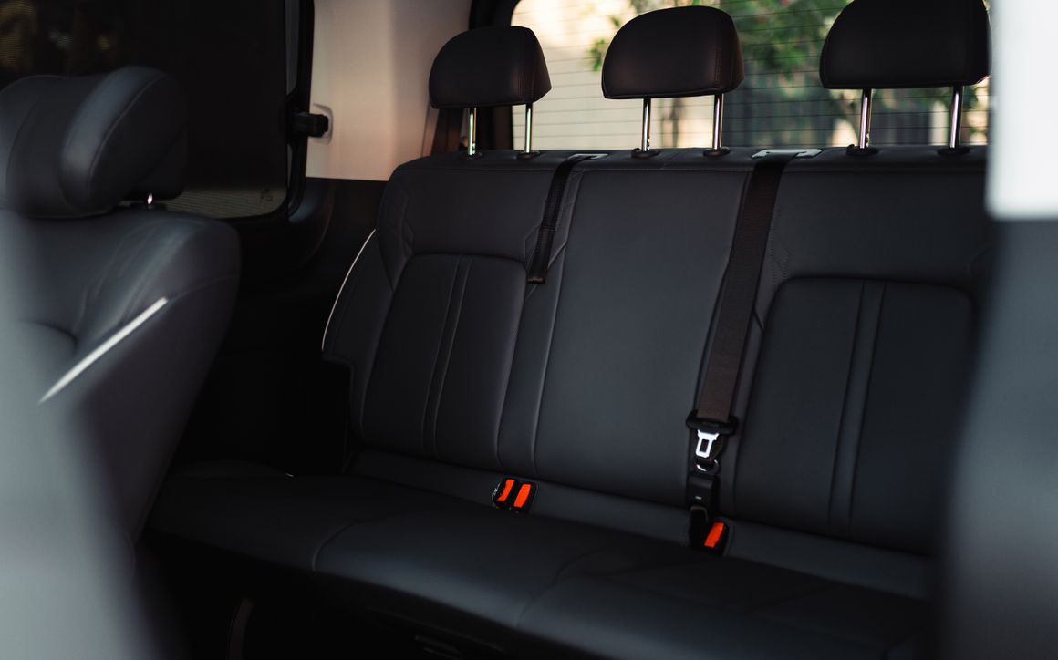 HYUNDAI STARIA - image 8