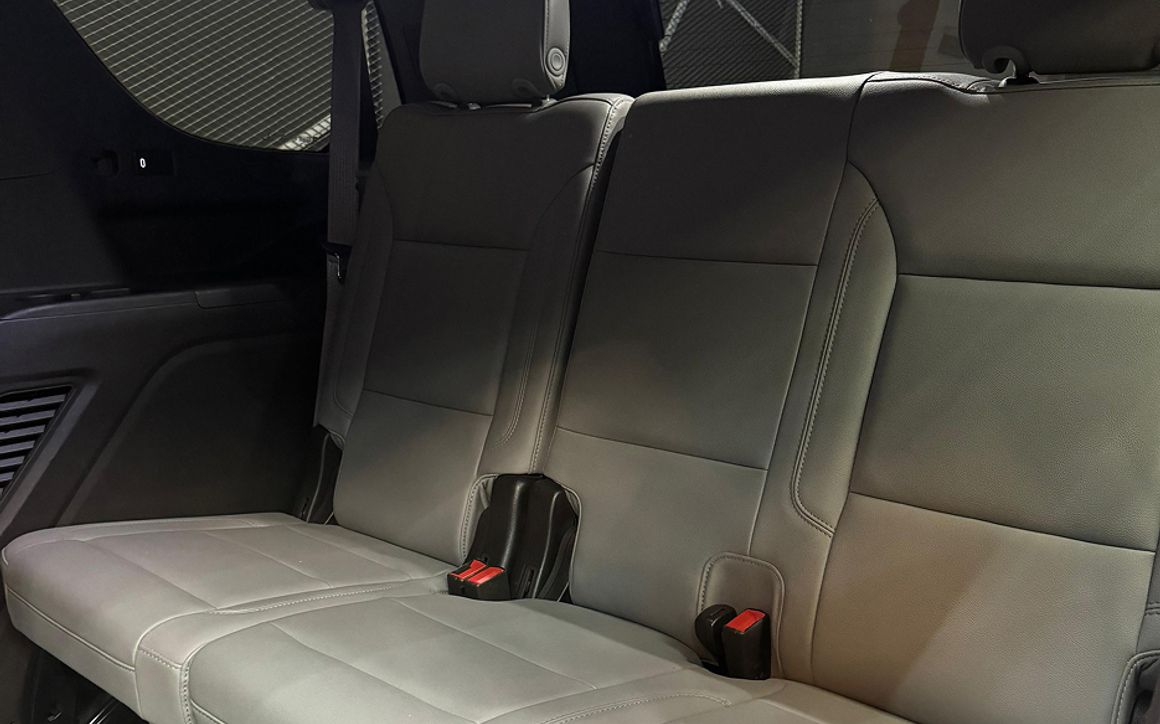 CHEVROLET TAHOE - image 8