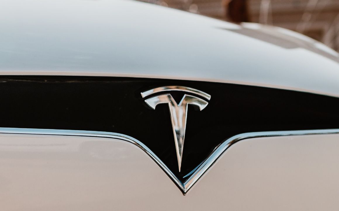 Tesla Model X - image 9