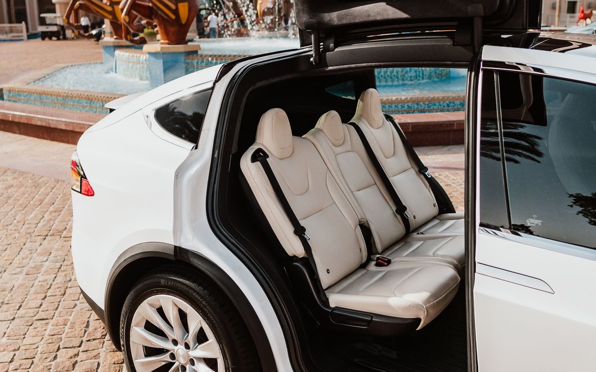 Tesla Model X - image 8