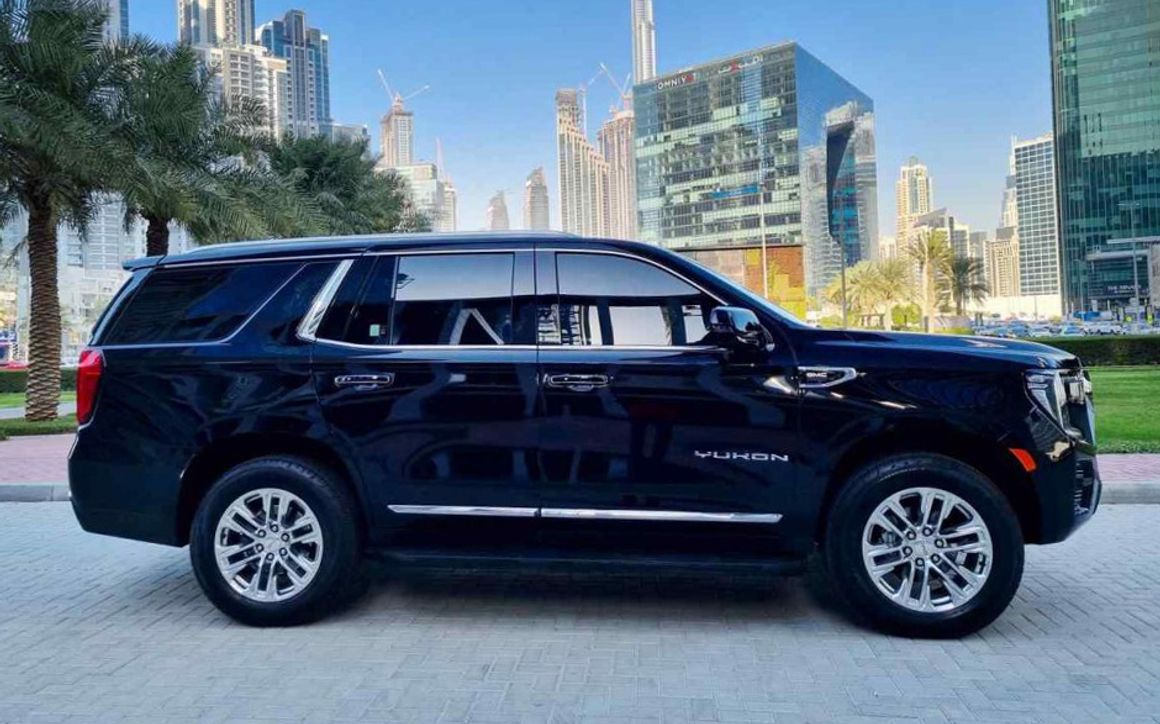 GMC YUKON - 2022 - image 2