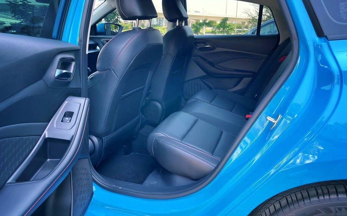 MG GT Turbo - image 7