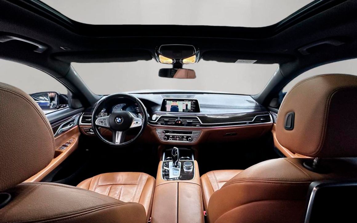 BMW 730Li - image 8