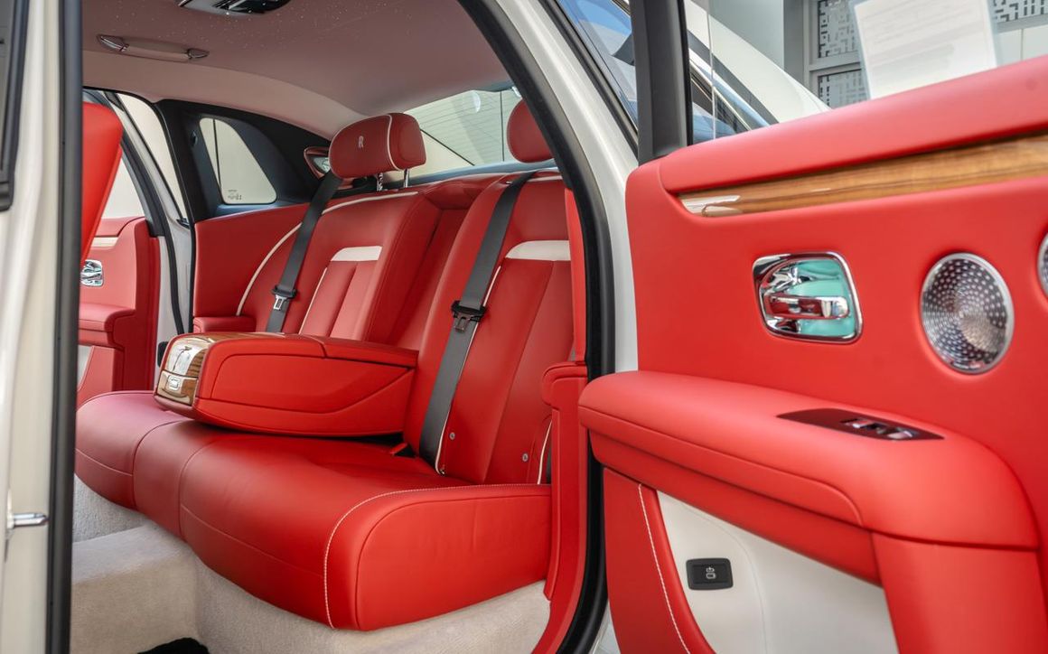 Rolls Royce  GHOST - image 13