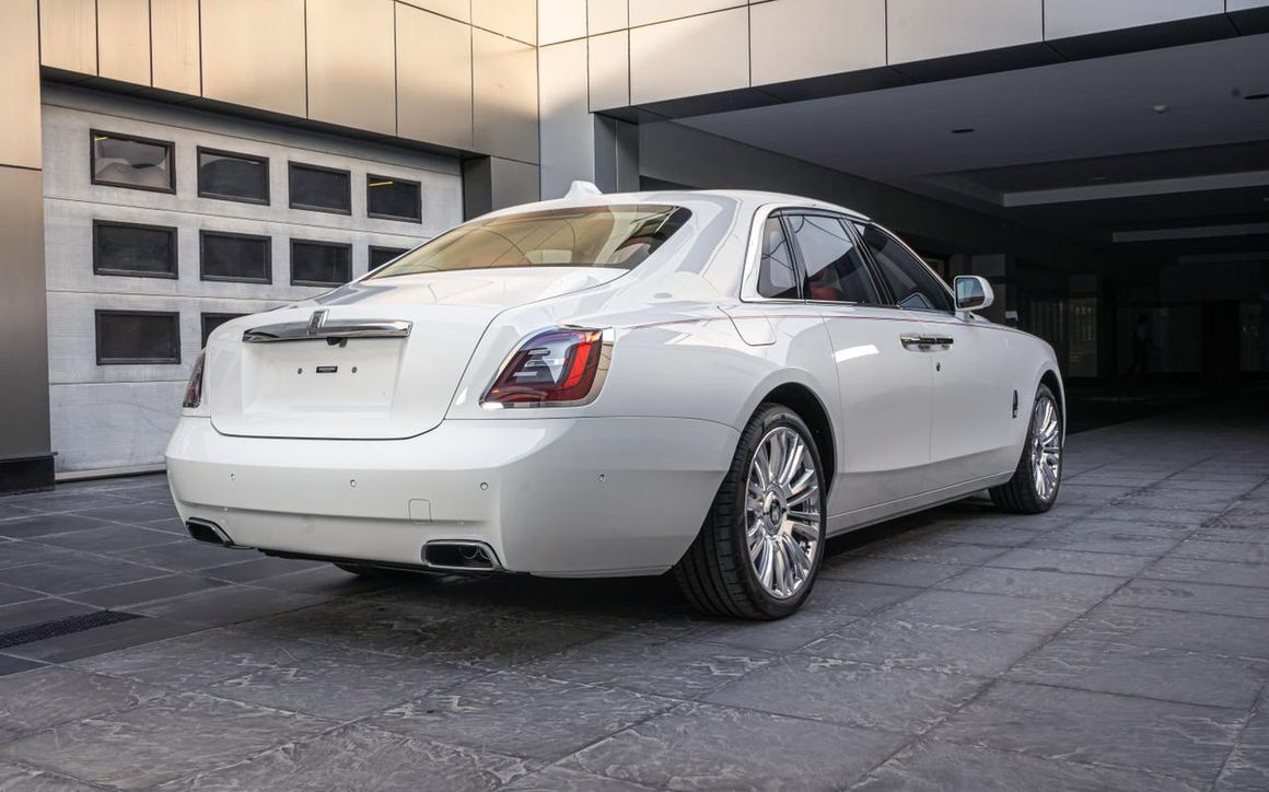 Rolls Royce  GHOST - image 4