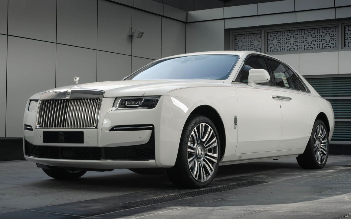 Rolls Royce  GHOST - image 1