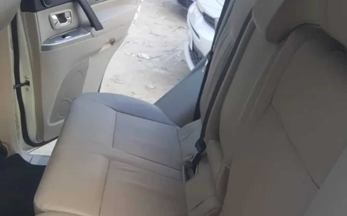 Mitsubishi Pajero - image 4