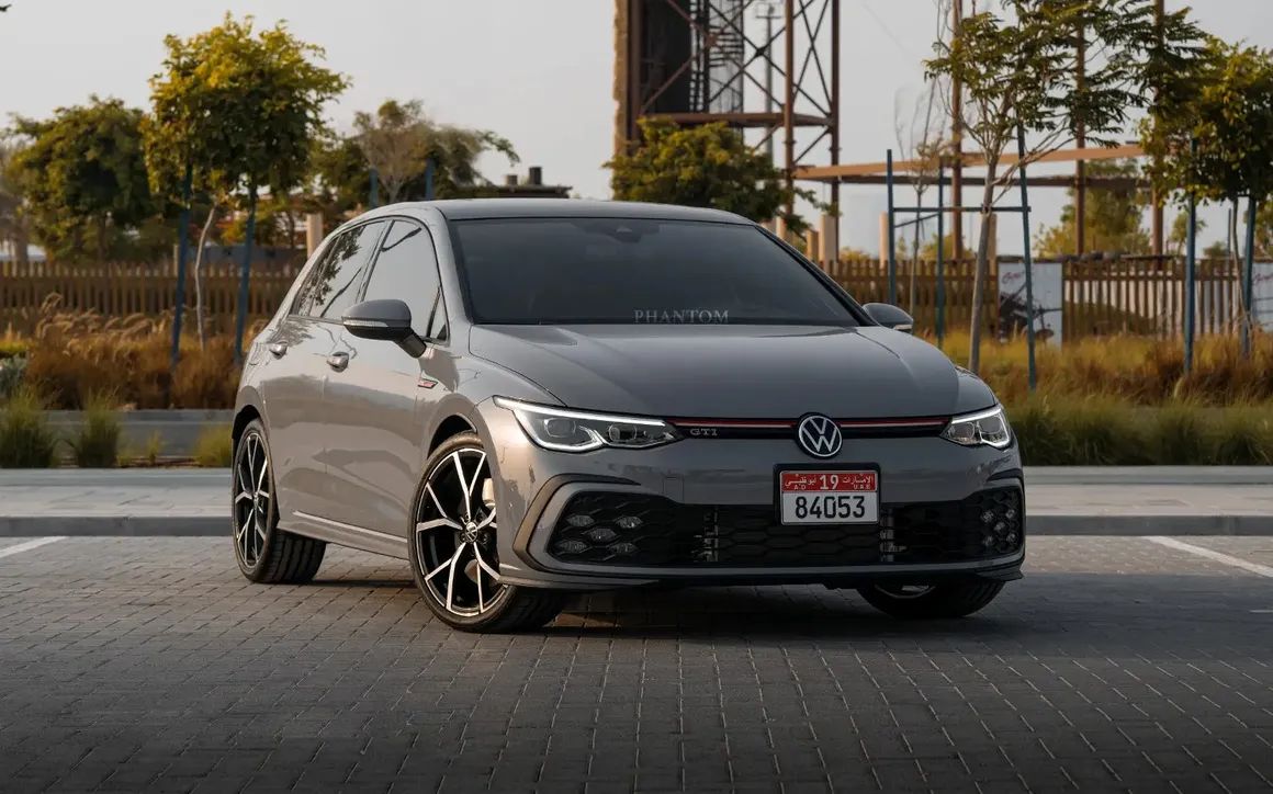 VOLKSWAGEN GOLF GTI 20L - image 1