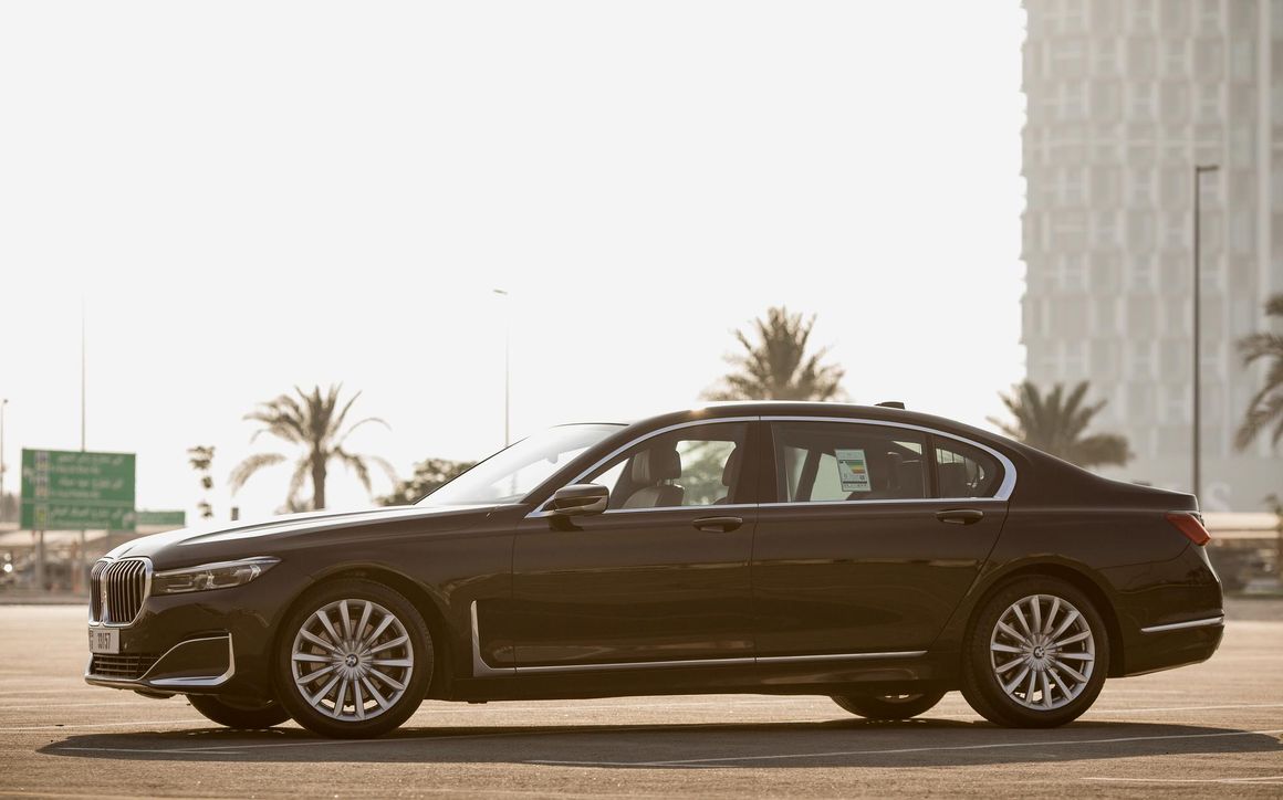 BMW 730i - image 2