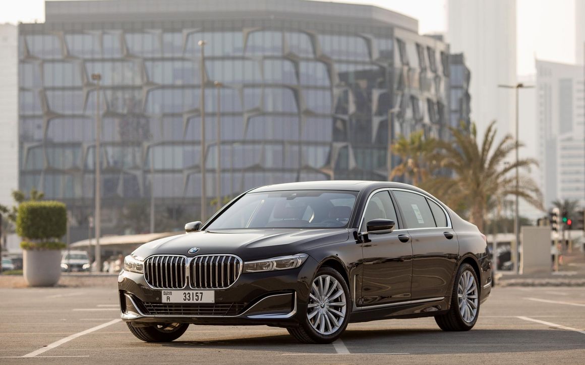 BMW 730i - image 1