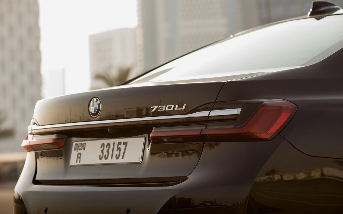BMW 730i - image 5