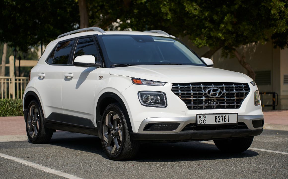 HYUNDAI VENUE - image 1