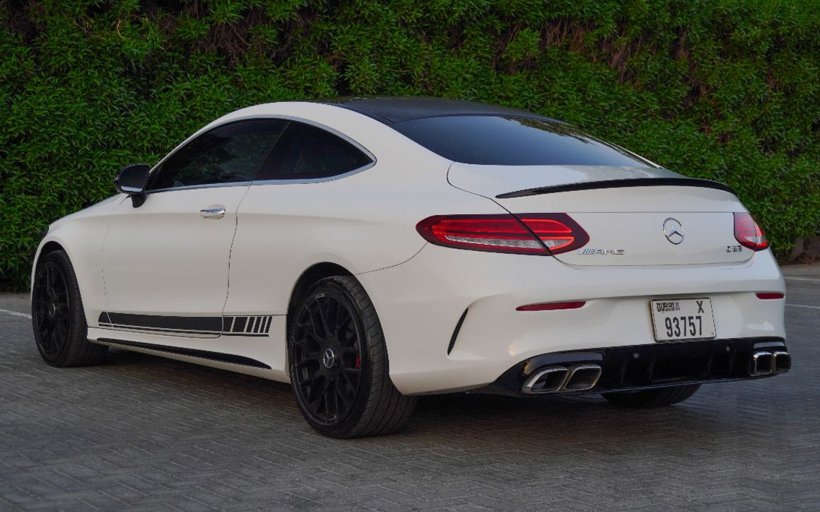 Mercedes C300 Coupe with complete C63 bodykit - image 4