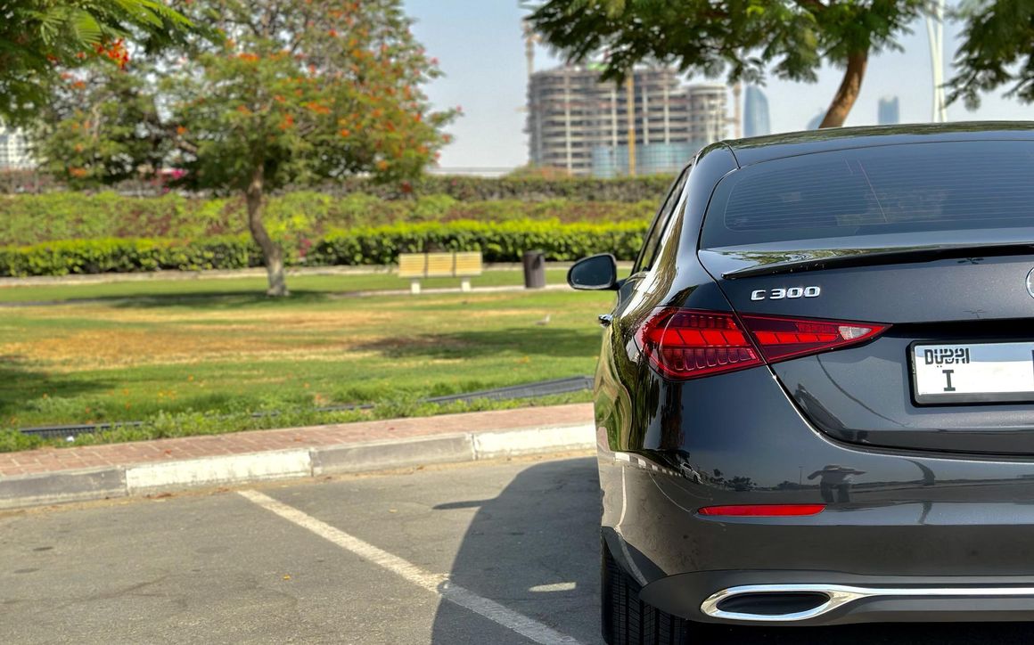 MERCEDES C300 - image 7