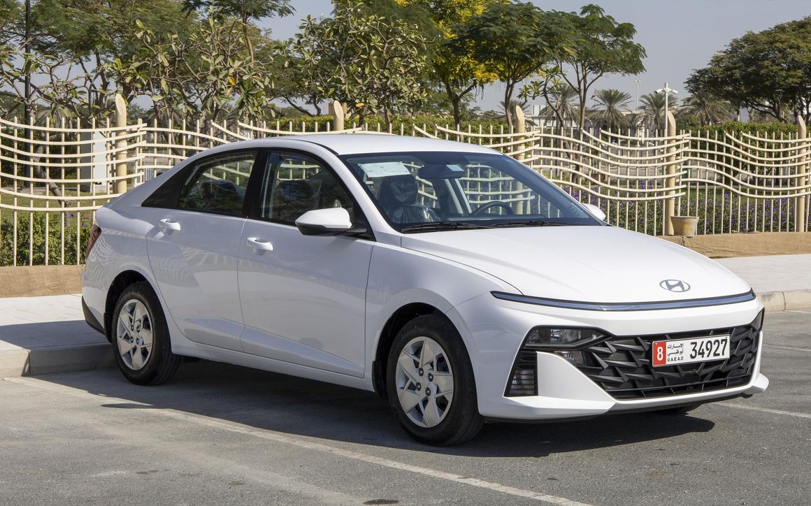 Hyundai Accent - image 3