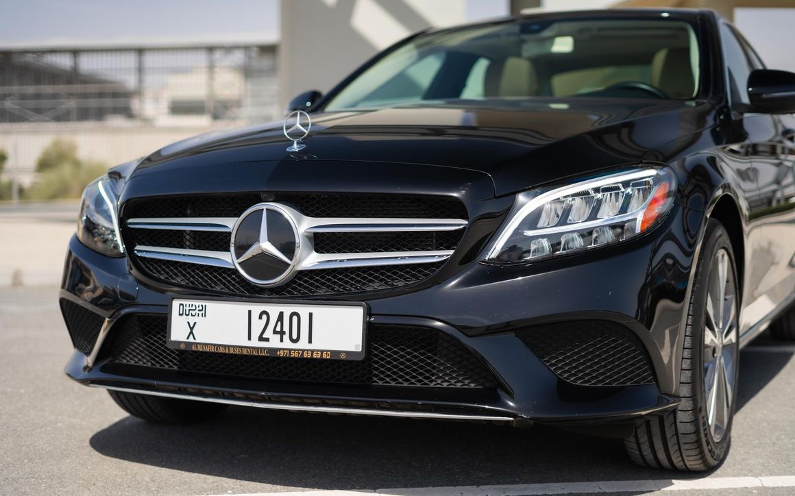Mercedes C300 - image 10