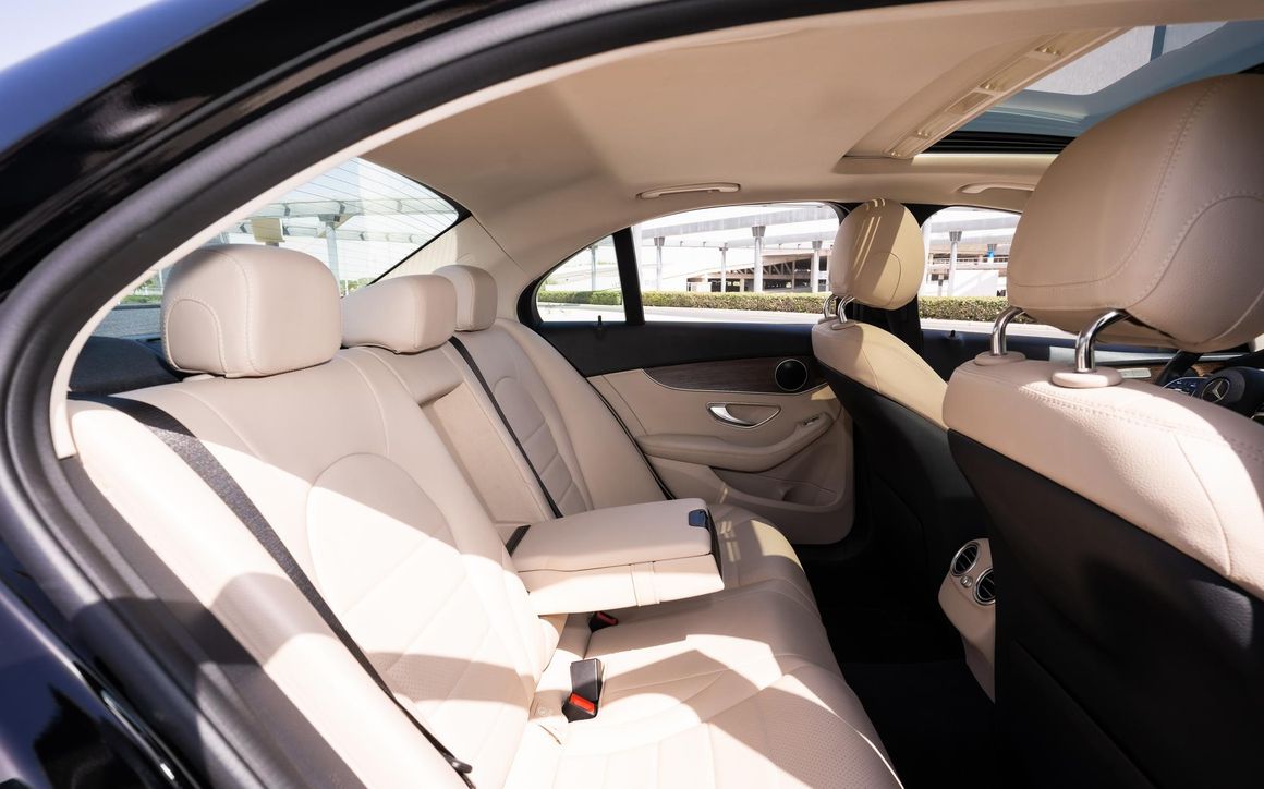 Mercedes C300 - image 22