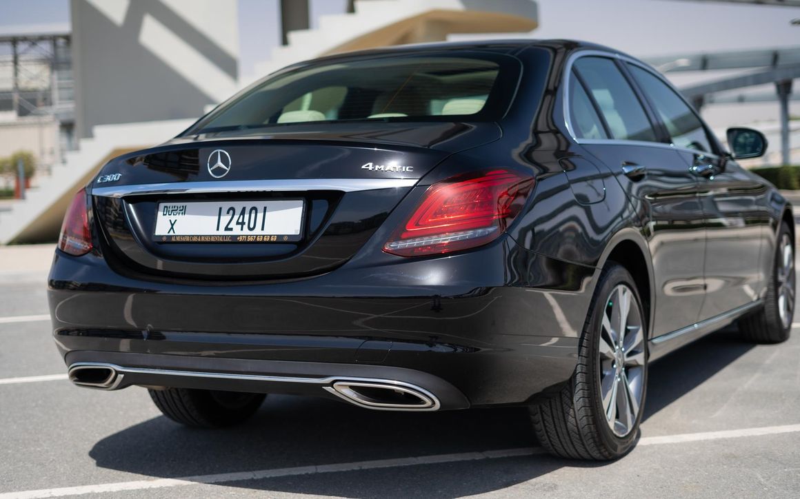 Mercedes C300 - image 9