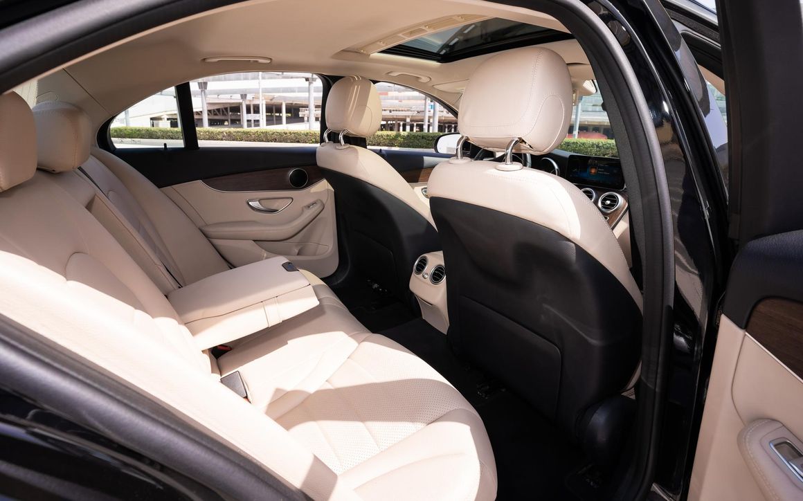Mercedes C300 - image 21