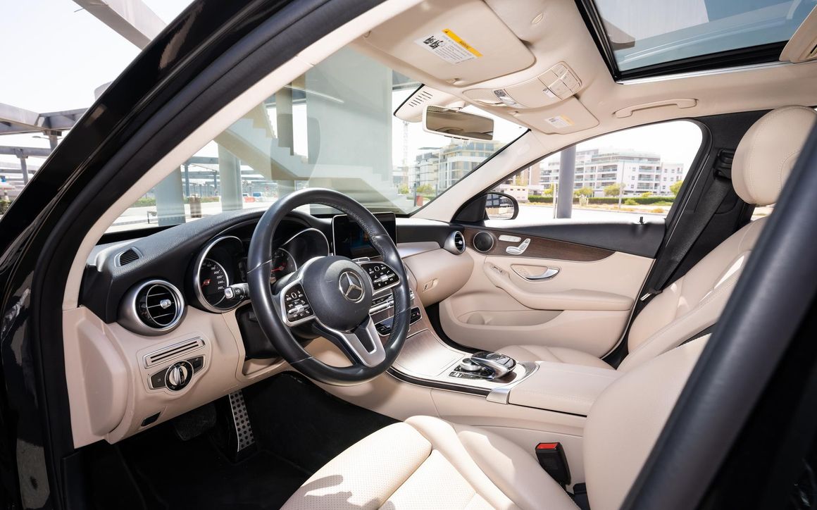 Mercedes C300 - image 15
