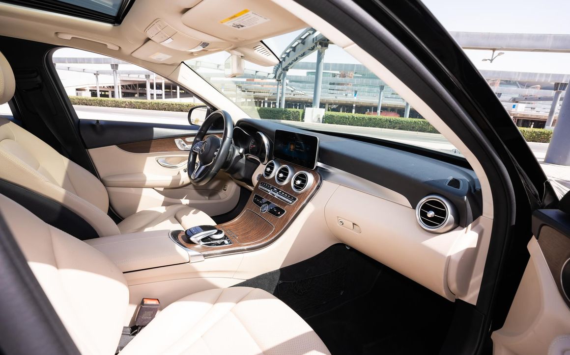 Mercedes C300 - image 14