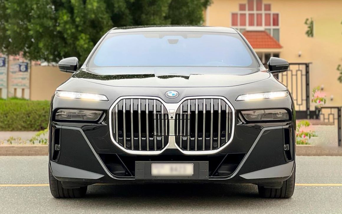 BMW 7 series - image 2