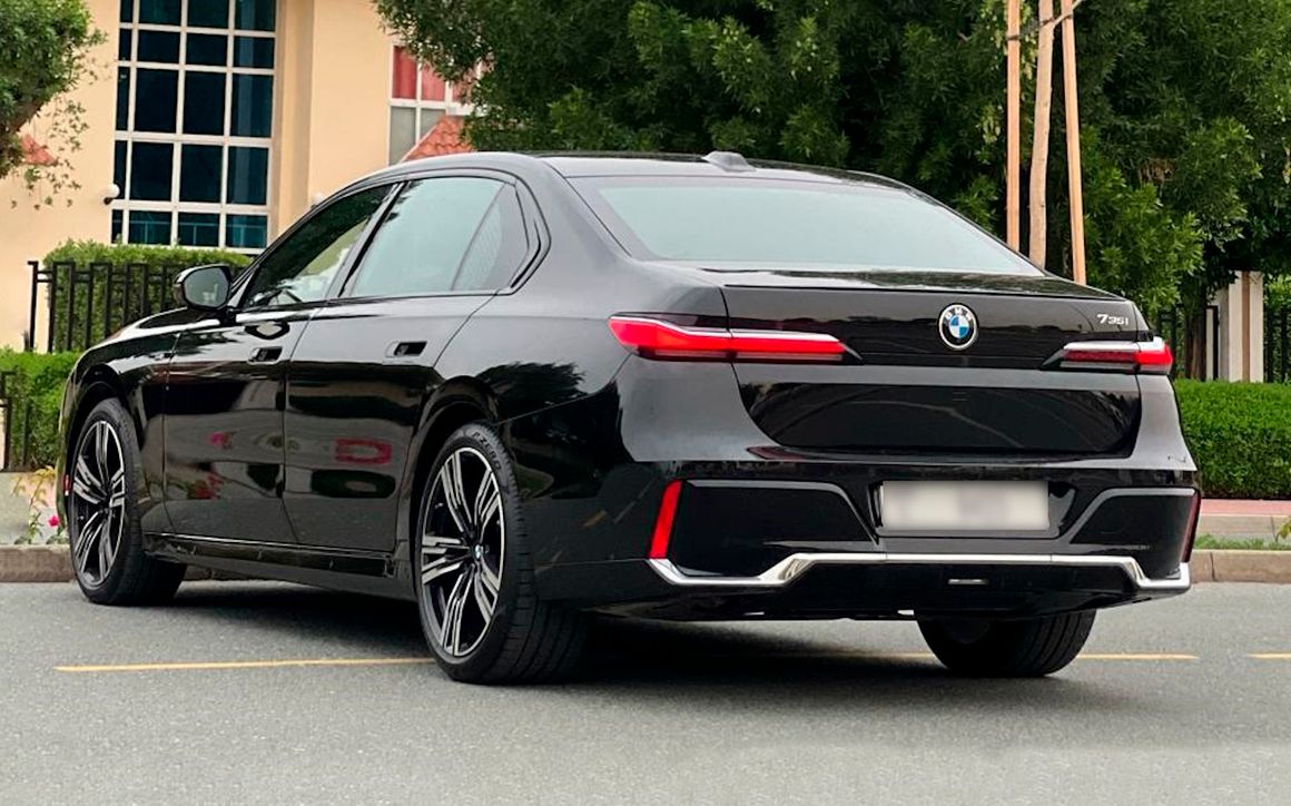 BMW 7 series - image 4