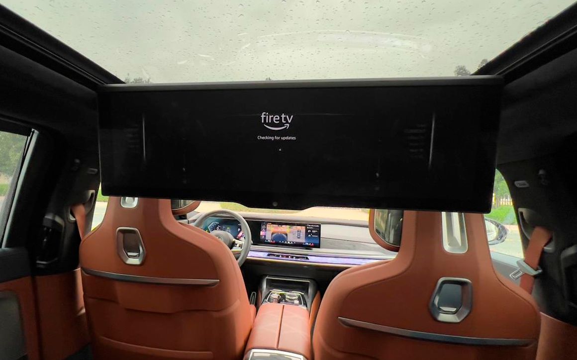 BMW 7 series - image 7