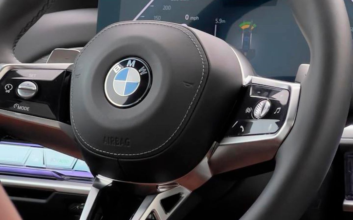 BMW 7 series - image 6