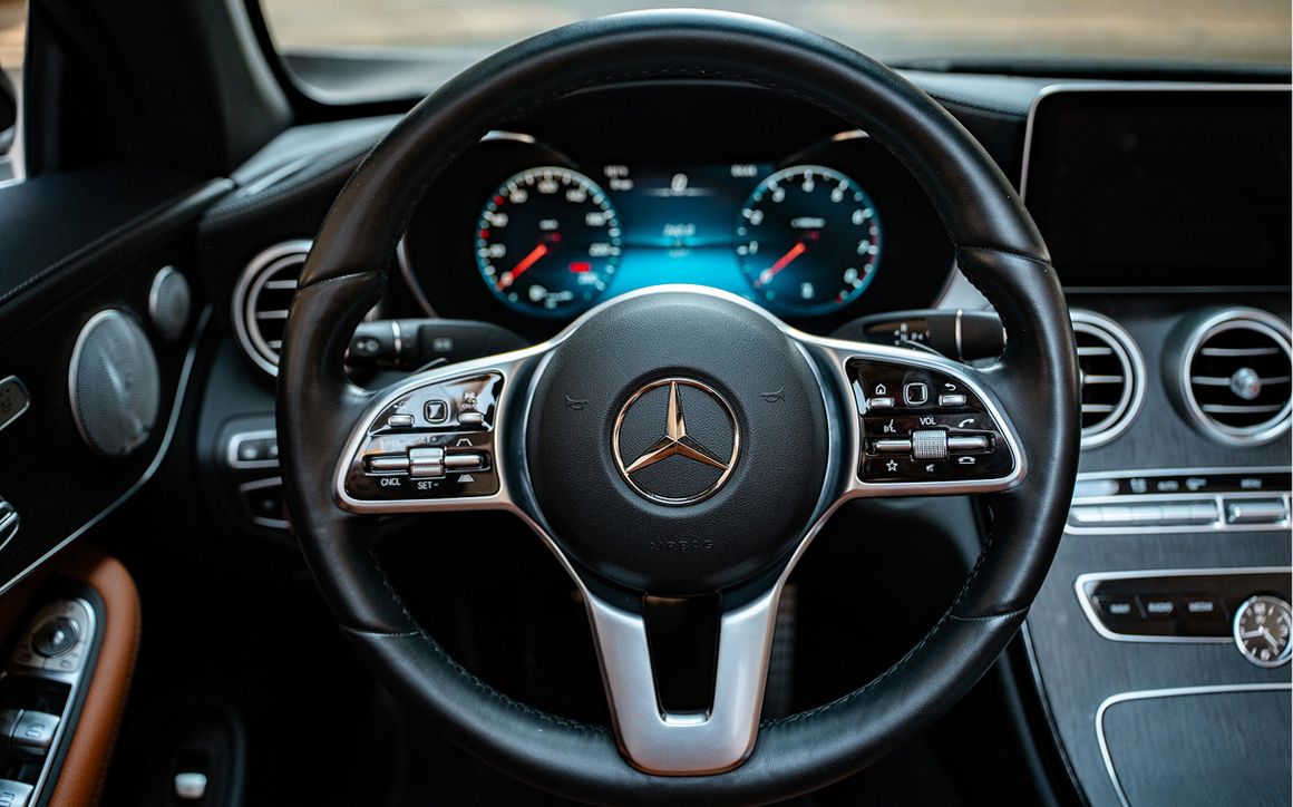 Mercedes-Benz C300 Convertible - image 12