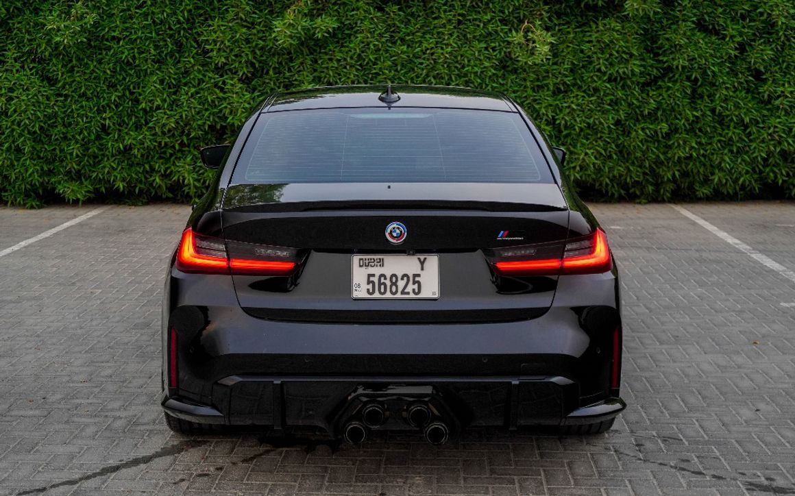 BMW 330i - image 5