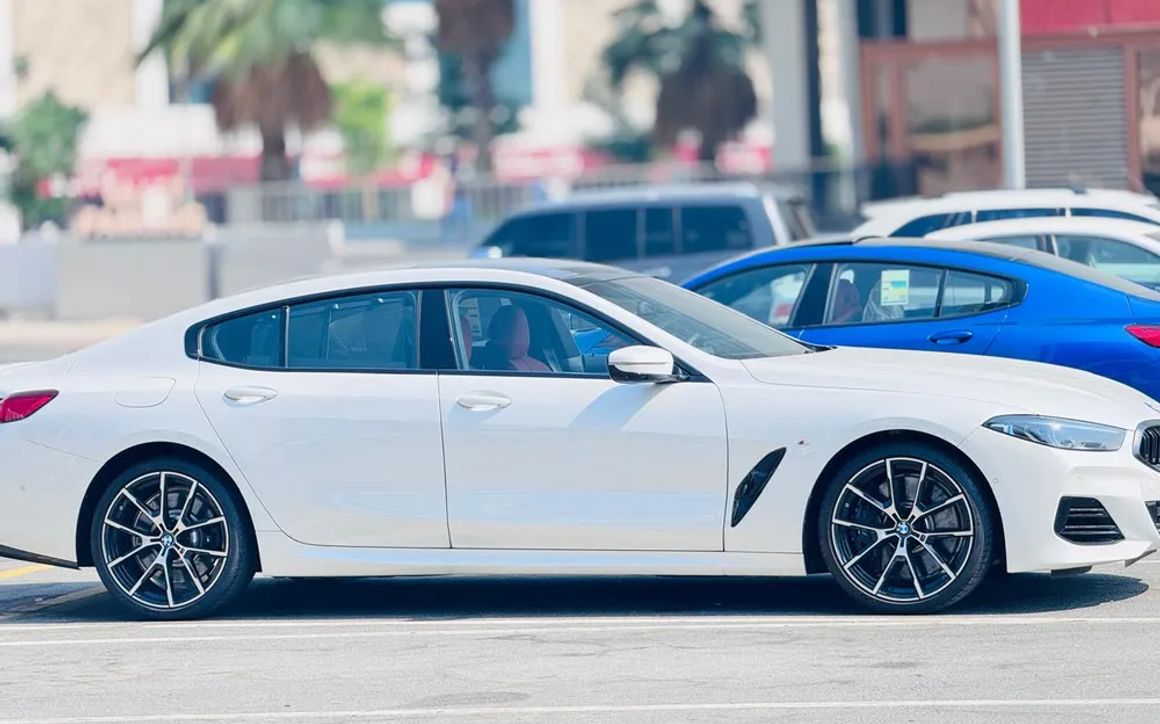 BMW 840i coupe 2024 - image 3