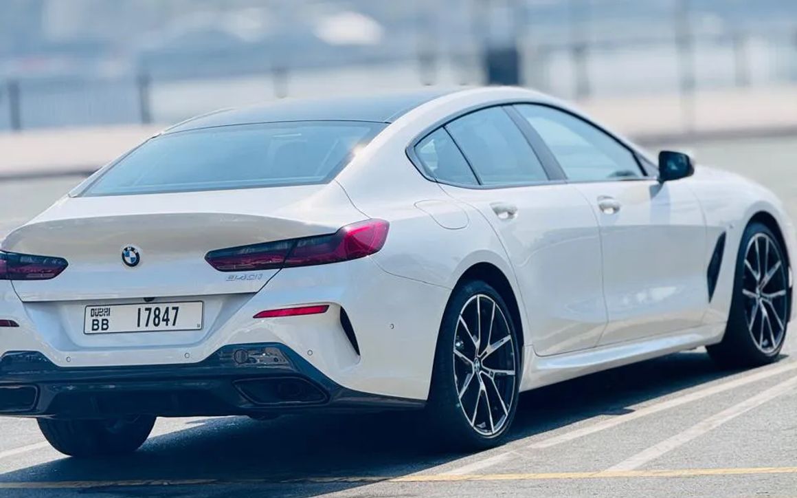 BMW 840i coupe 2024 - image 4