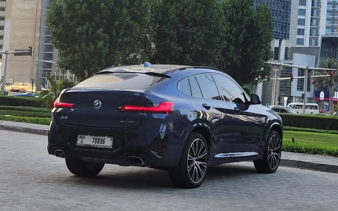BMW X4 - image 3