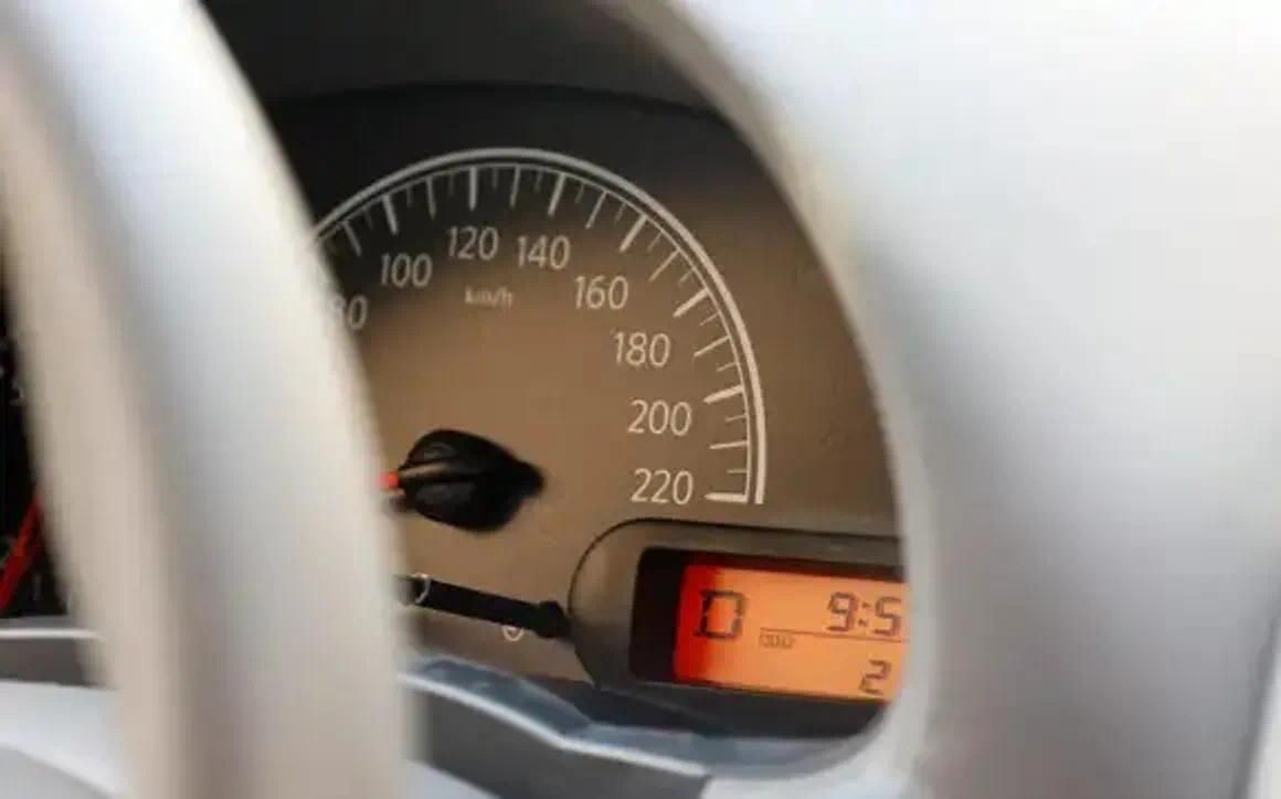 Nissan Sunny SV - image 17