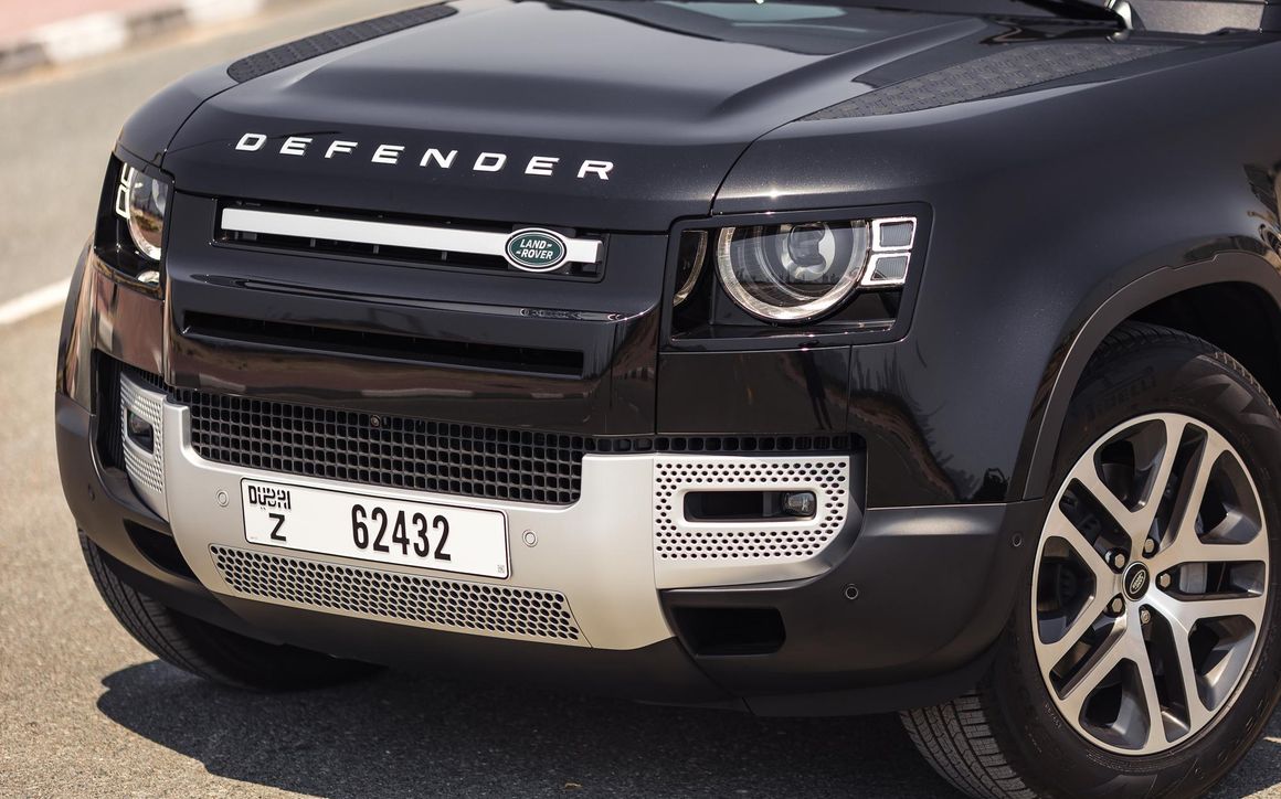 Land Rover Defender - image 11