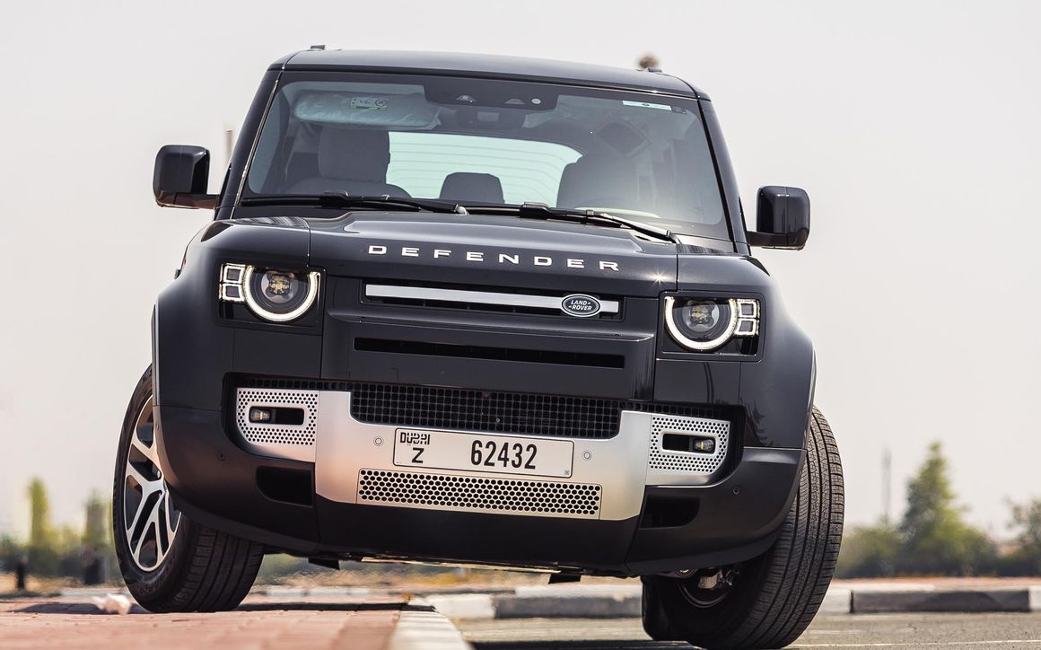 Land Rover Defender - image 2