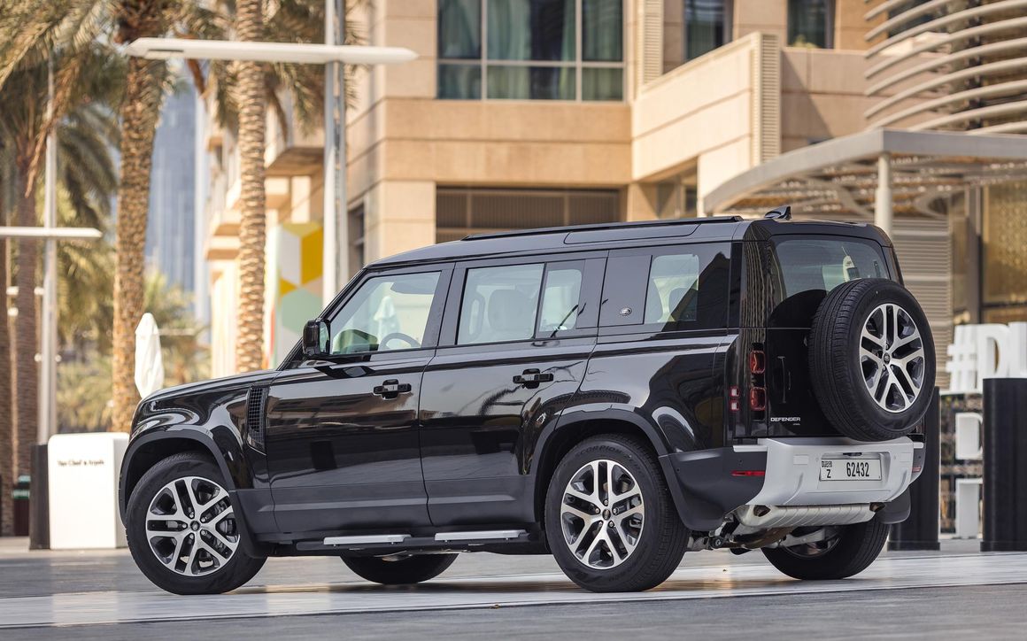 Land Rover Defender - image 6