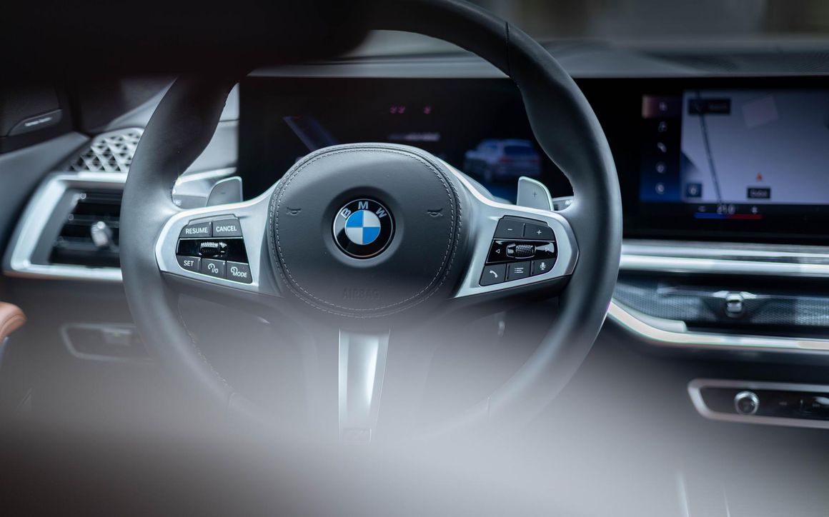 BMW X-7 - image 8