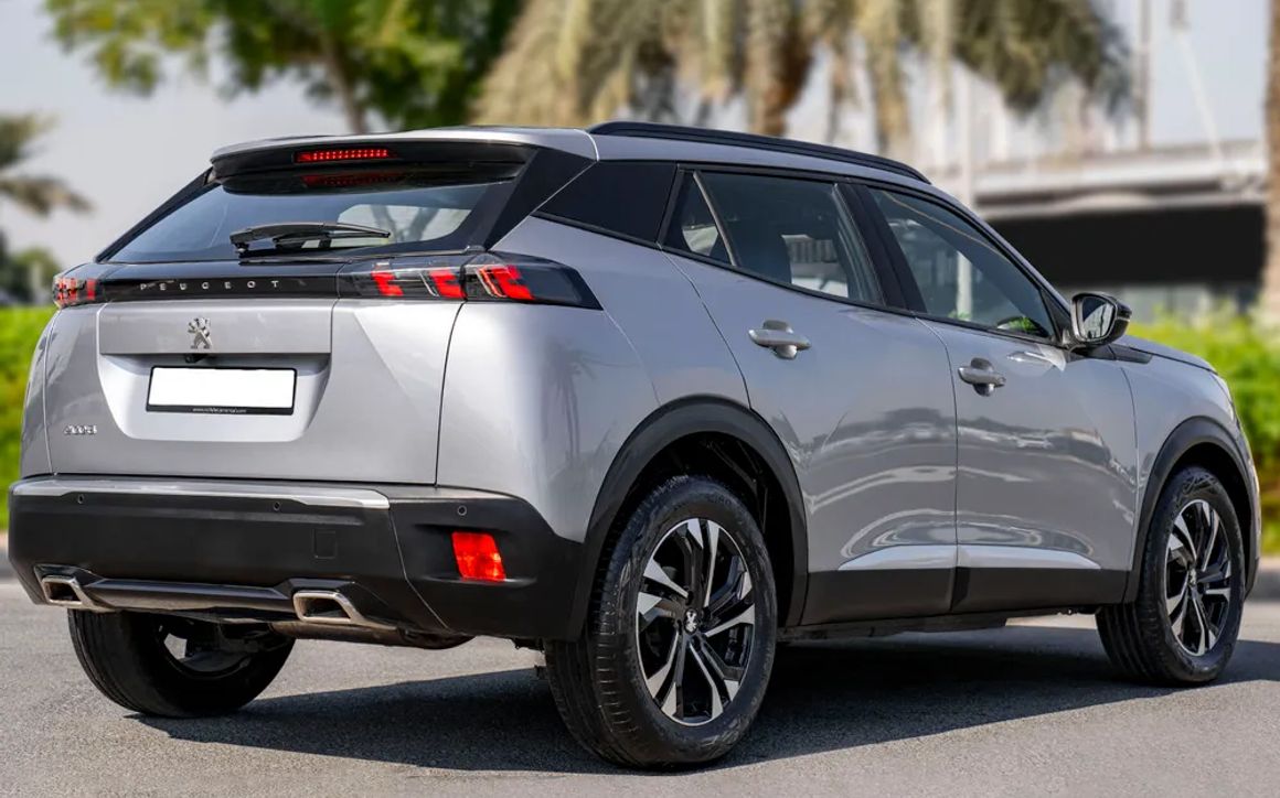 Peugeot 2008 - image 8