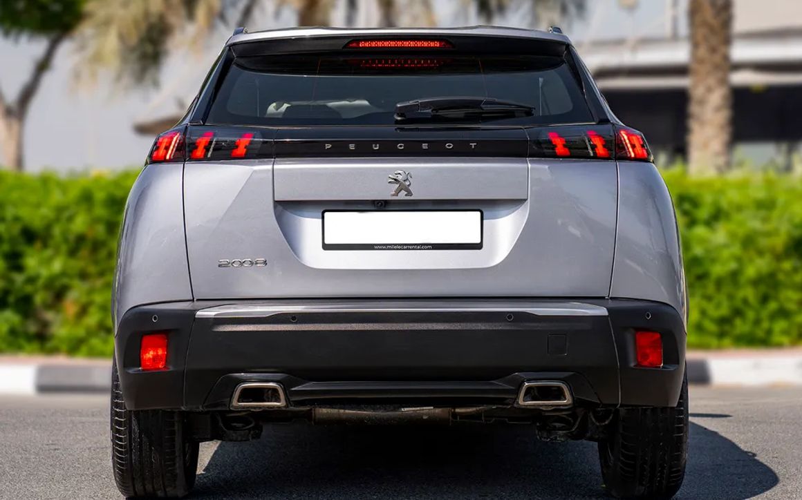 Peugeot 2008 - image 7