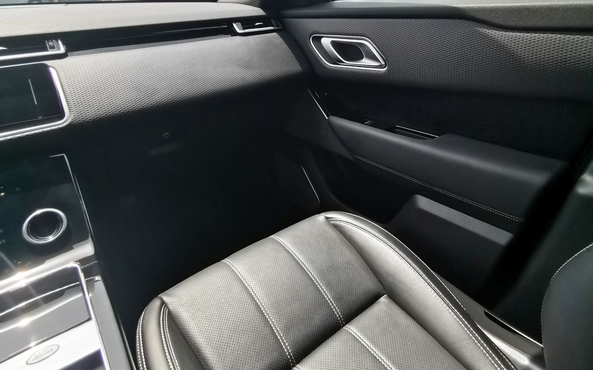 RANGE ROVER VELAR - image 12
