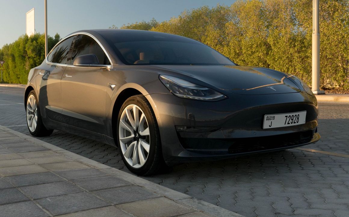 Tesla Model 3 - image 5
