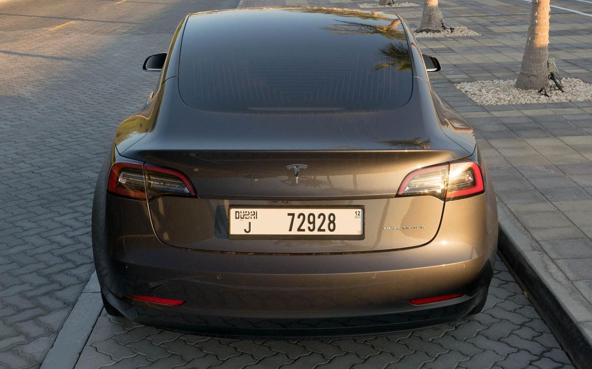 Tesla Model 3 - image 9